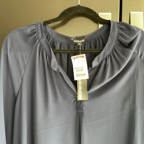 Navy blue blouse - Picture 1 of 4